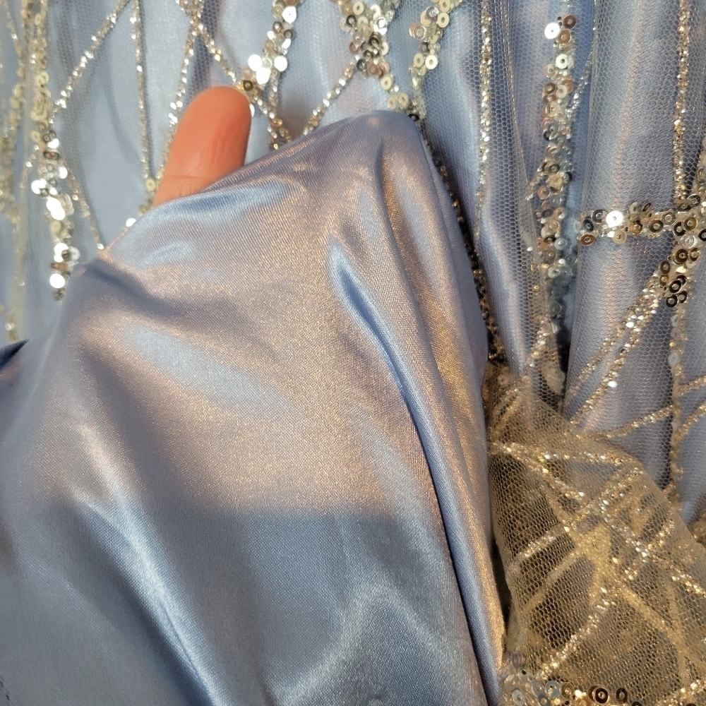 NWT TLC Say Yes Juniors Strappy Sequin-Embellished Gown in Silver/Blue Sz 1/2 - Picture 9 of 13